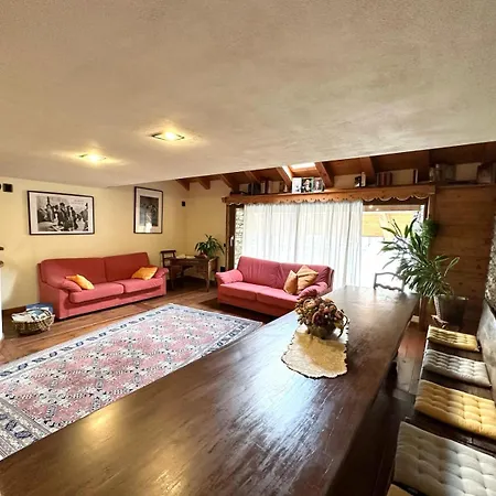 Penzion Maison Rosset Agriturismo, Camere, E In Valle D'aosta Nus