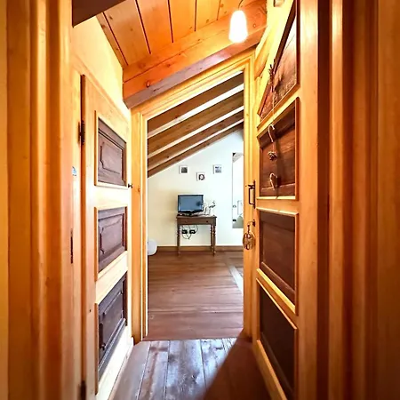 Penzion Maison Rosset Agriturismo, Camere, E In Valle D'aosta Nus