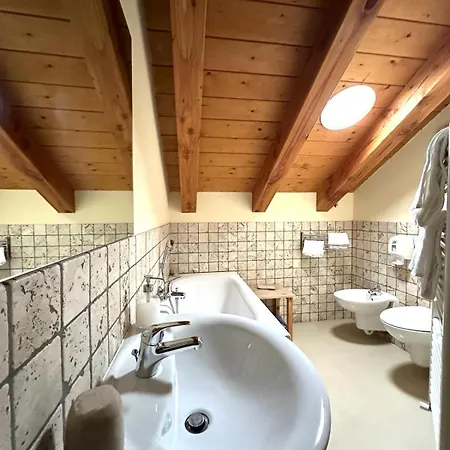 Maison Rosset Agriturismo, Camere, E In Valle D'aosta * Nus