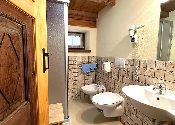 Affittacamere Maison Rosset Agriturismo, Camere, E In Valle D'aosta