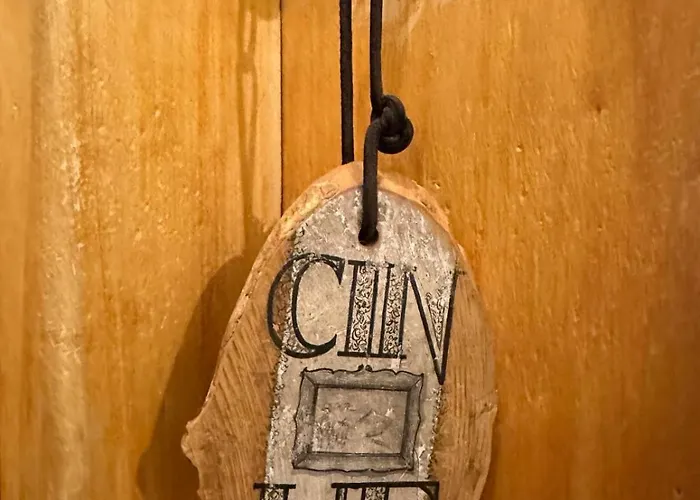 Maison Rosset Agriturismo, Camere, E In Valle D'aosta ゲストハウス ニュス