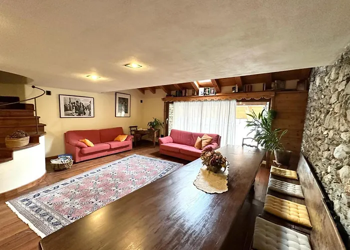 Affittacamere Maison Rosset Agriturismo, Camere, E In Valle D'aosta Nus